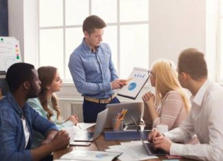 The Four Stages of Turning an Employee into a Leader