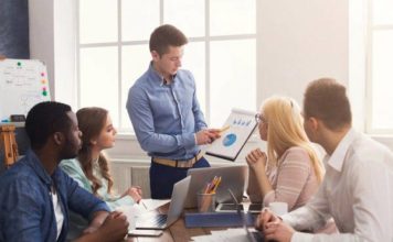 The Four Stages of Turning an Employee into a Leader